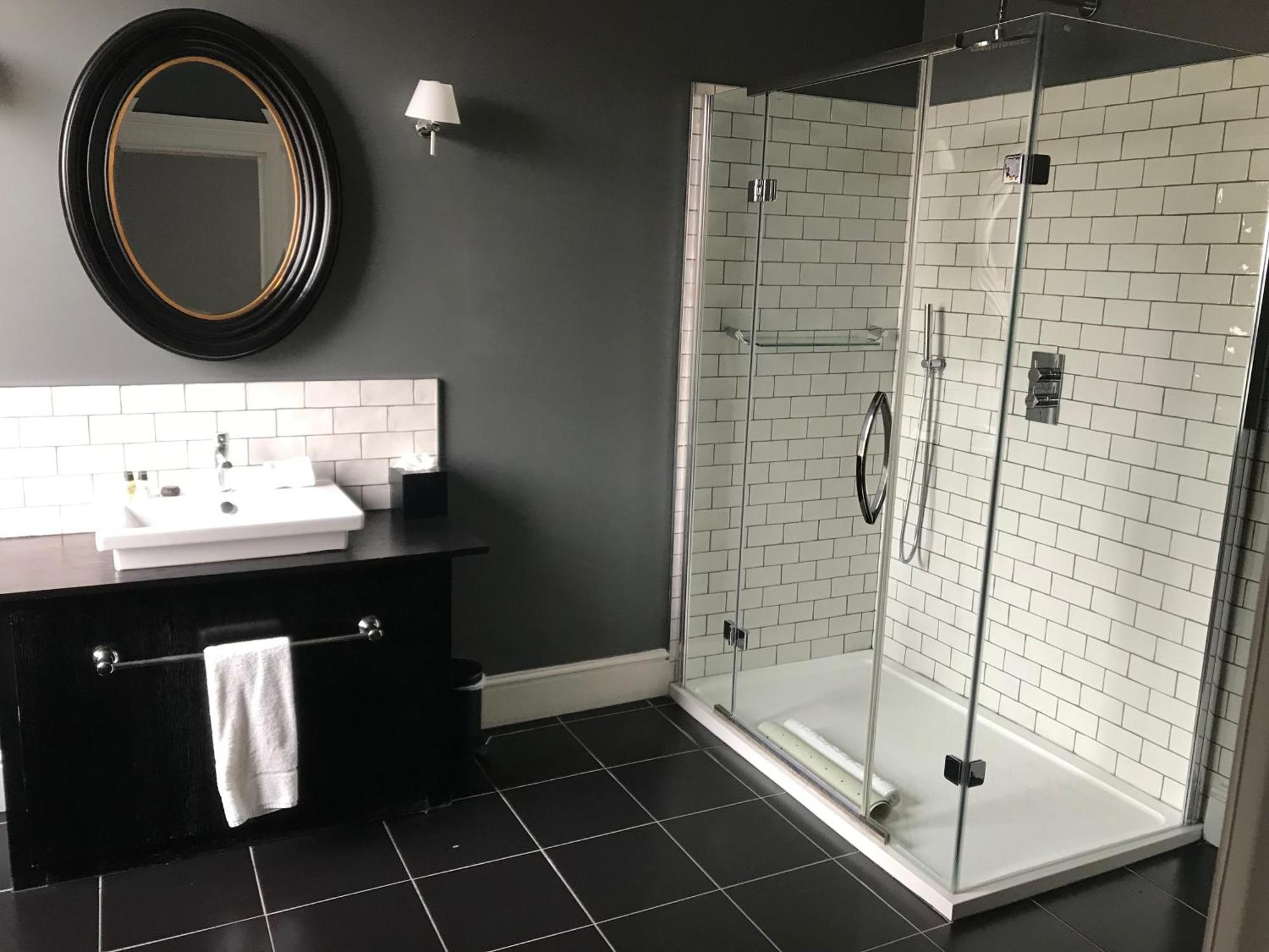 Poets House Hotel Ely