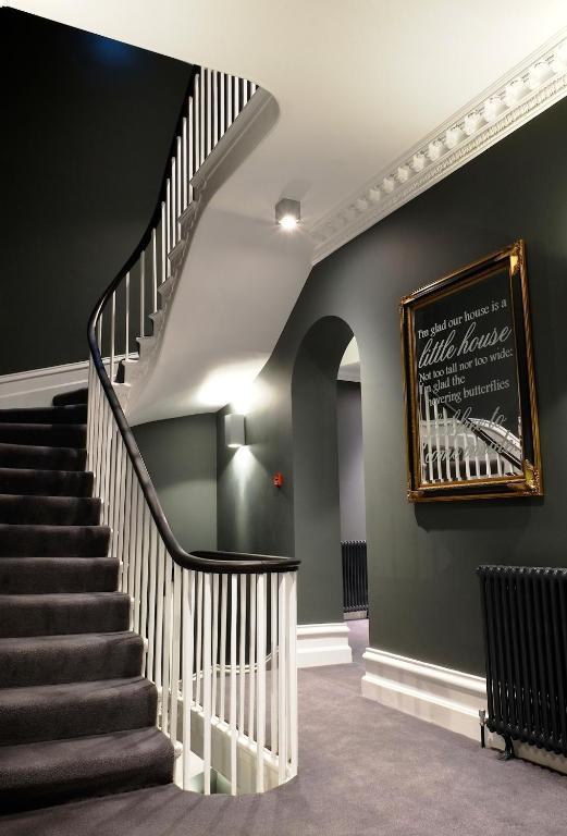 Отель Poets House 4*