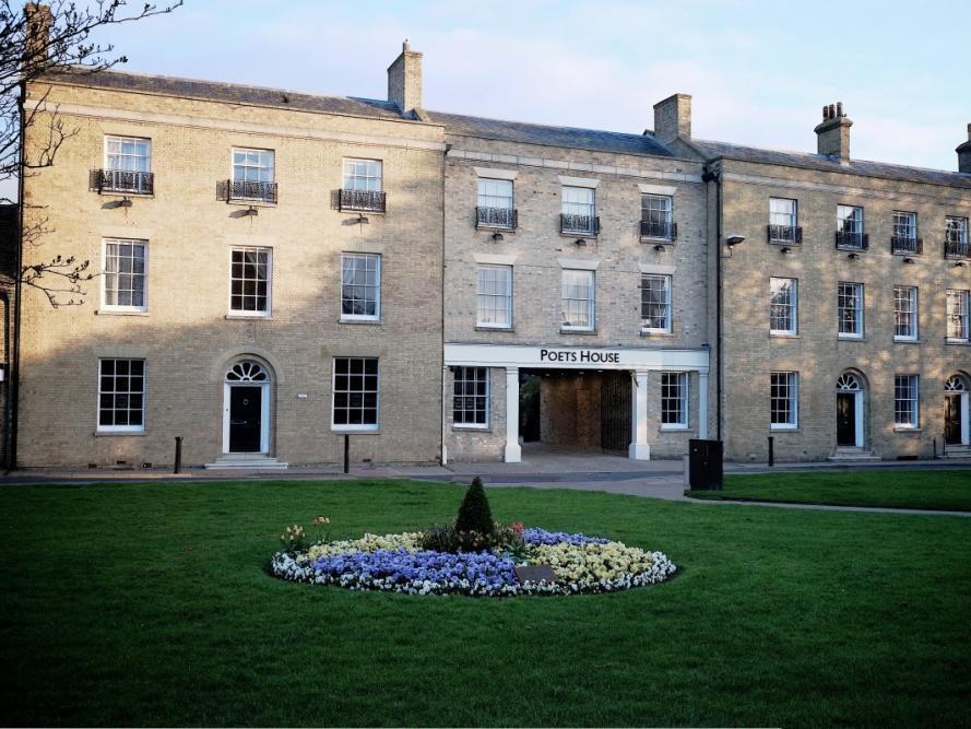 Hotel Poets House 4*