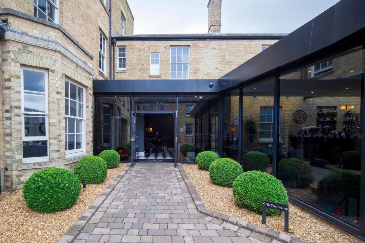 Poets House Hotel 4*