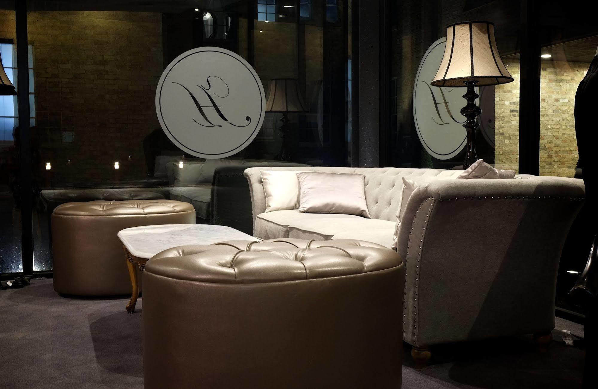 Poets House Hotel